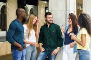 hacer amigos en la edad adulta