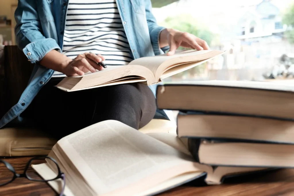 persona leyendo